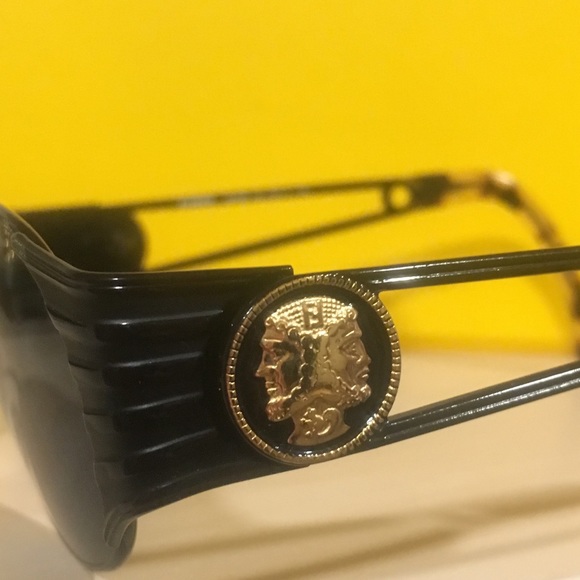 Fendi FS 142 sunglasses - Picture 4 of 12